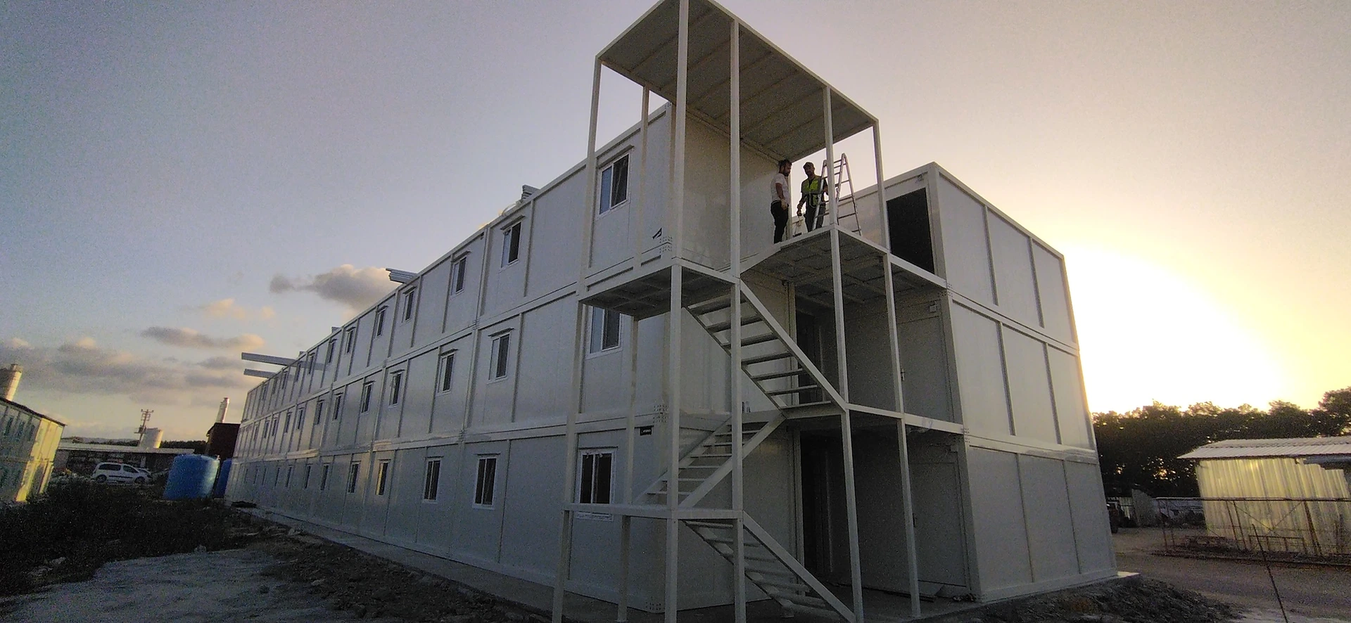 Kamp binaları